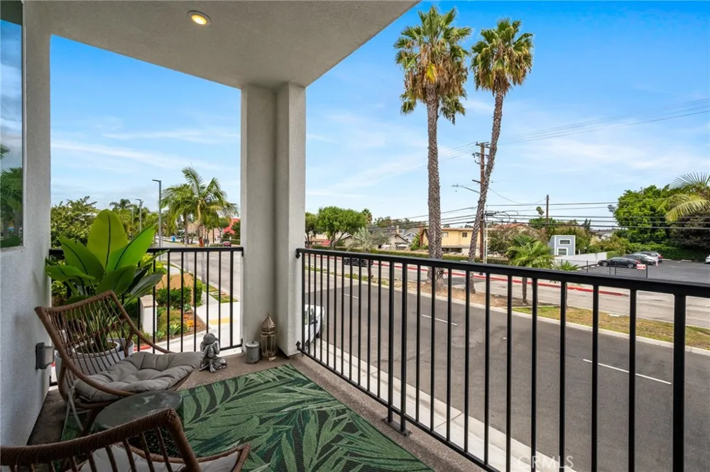 11448 Artesia Artesia, CA 90701