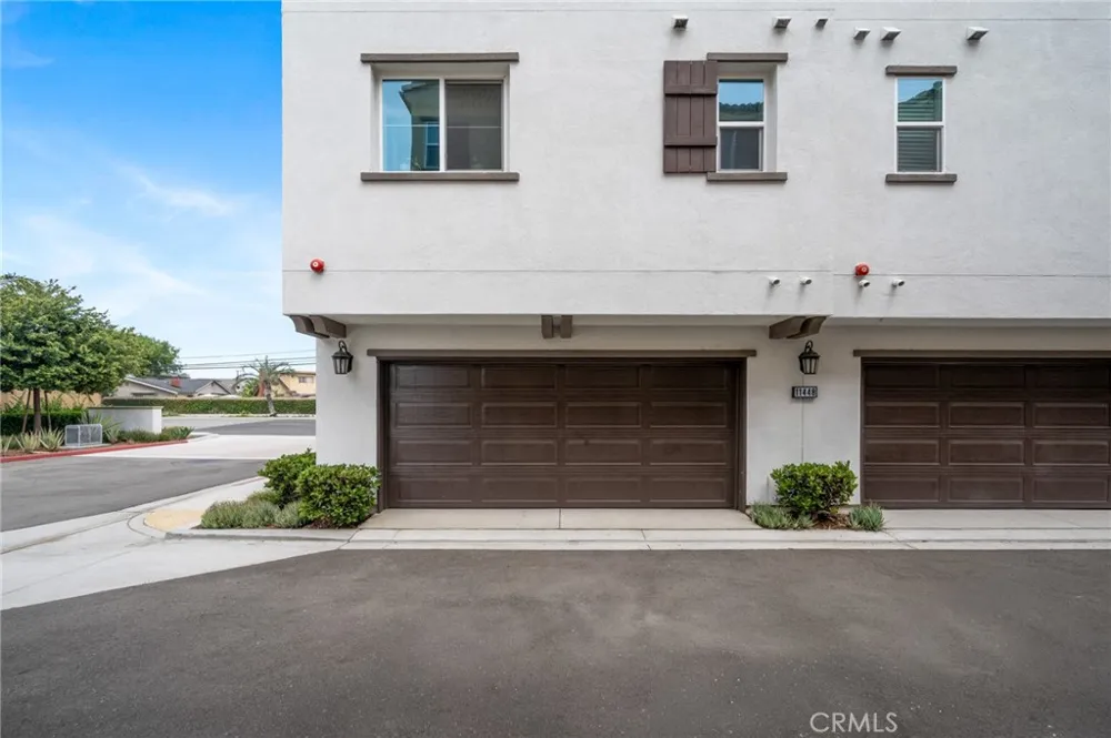 11448 Artesia Artesia, CA 90701