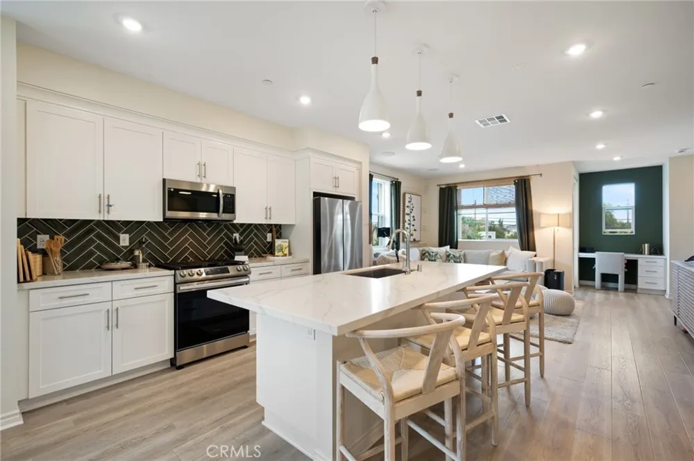 11448 Artesia Artesia, CA 90701