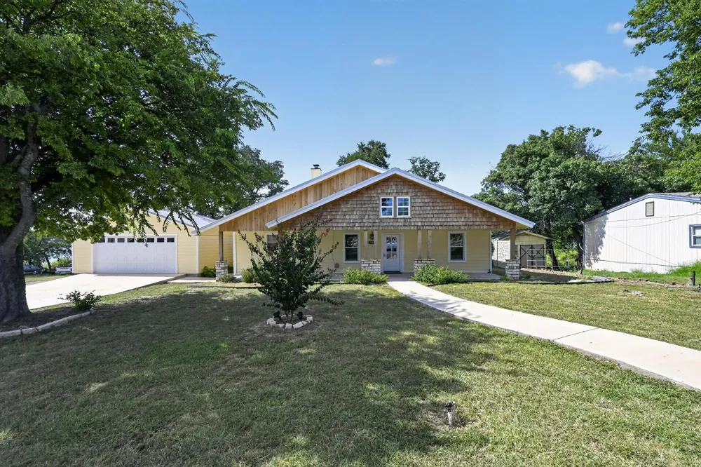 7228 Emerald Drive Brownwood, TX 76801