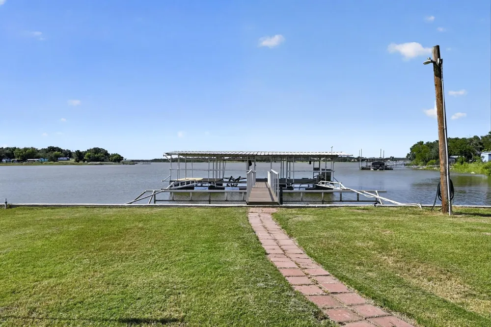 7228 Emerald Drive Brownwood, TX 76801