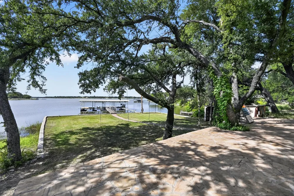 7228 Emerald Drive Brownwood, TX 76801