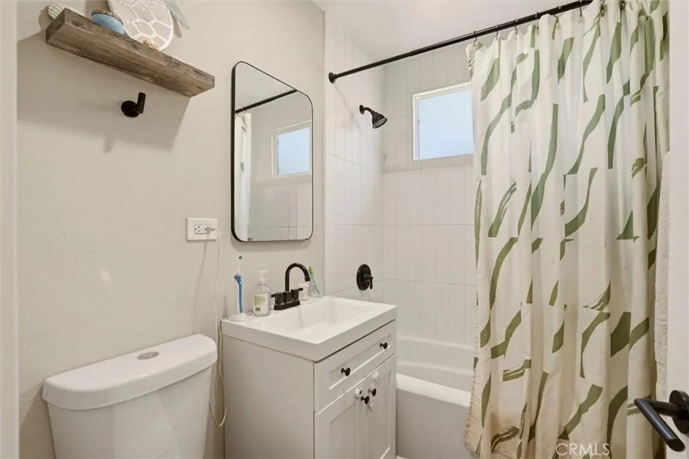 14603 Purche Avenue Gardena, CA 90249