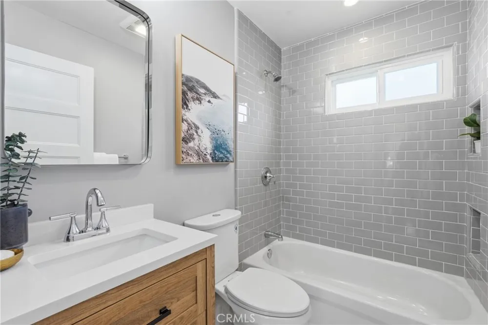 1401 Chestnut Manhattan Beach, CA 90266