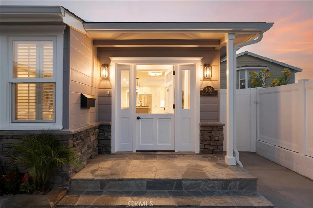 1401 Chestnut Manhattan Beach, CA 90266