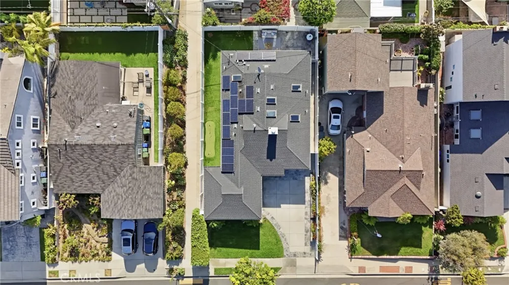 1401 Chestnut Manhattan Beach, CA 90266