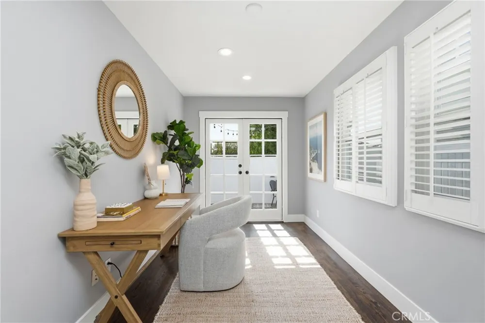 1401 Chestnut Manhattan Beach, CA 90266