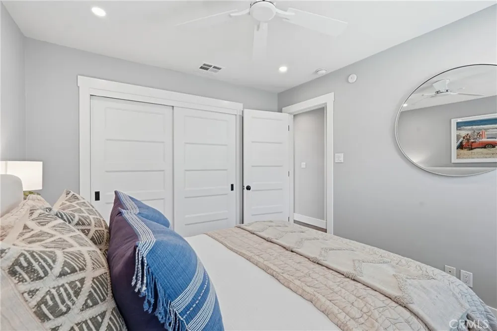 1401 Chestnut Manhattan Beach, CA 90266