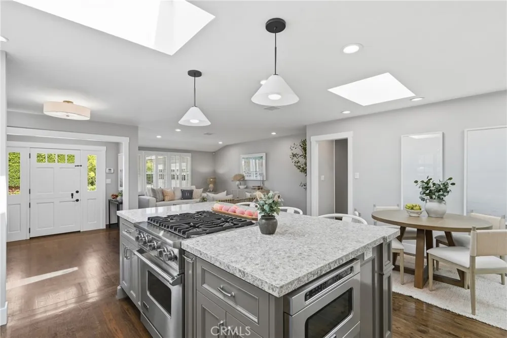 1401 Chestnut Manhattan Beach, CA 90266
