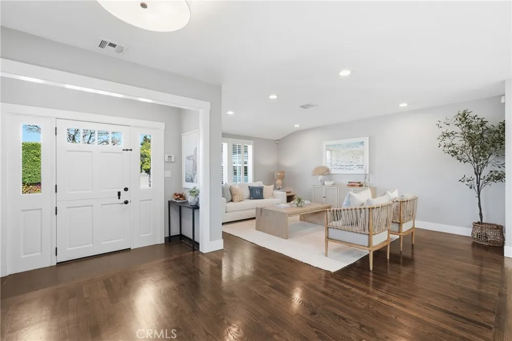 1401 Chestnut Manhattan Beach, CA 90266