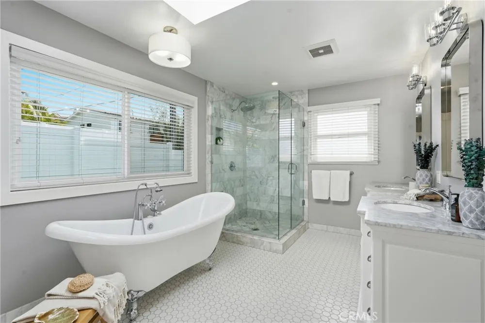 1401 Chestnut Manhattan Beach, CA 90266