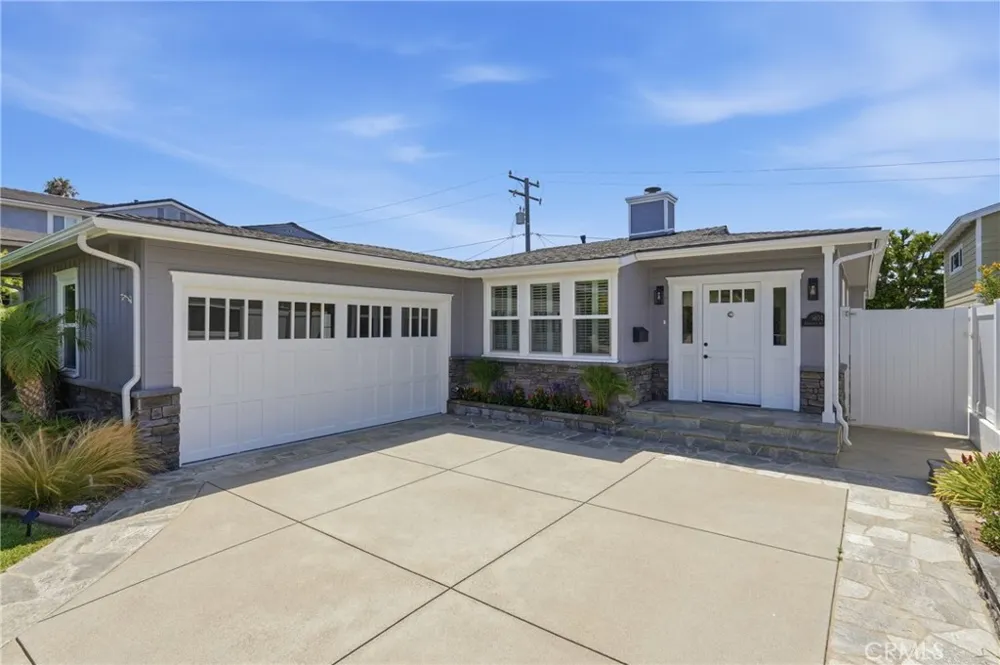 1401 Chestnut Manhattan Beach, CA 90266