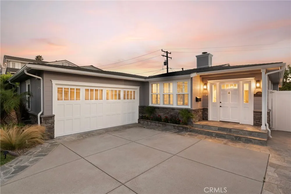1401 Chestnut Manhattan Beach, CA 90266