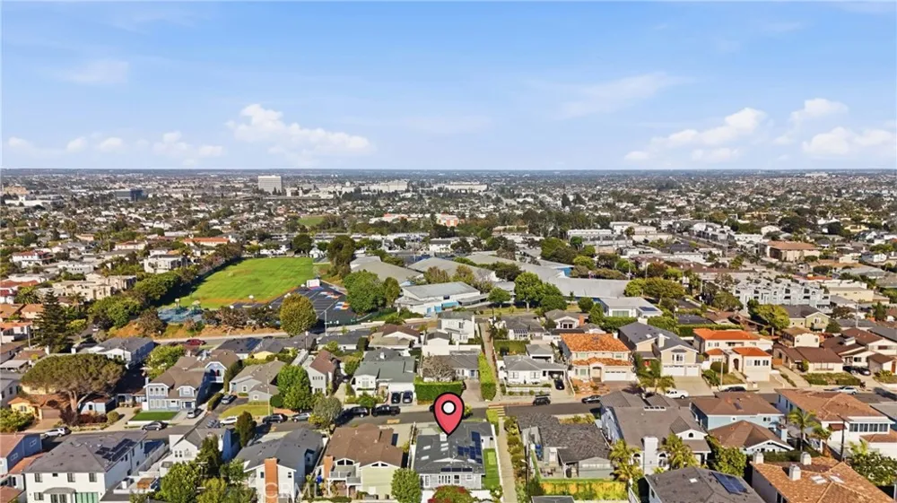 1401 Chestnut Manhattan Beach, CA 90266