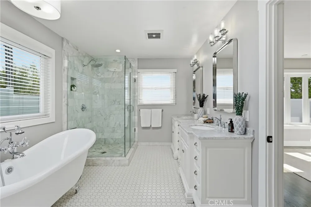 1401 Chestnut Manhattan Beach, CA 90266