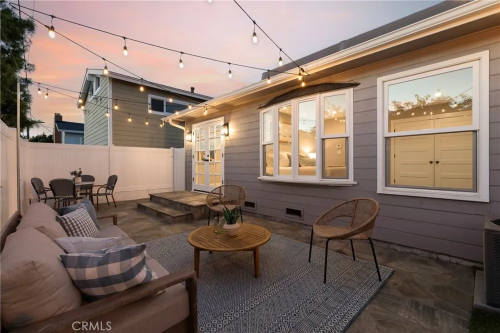 1401 Chestnut Manhattan Beach, CA 90266