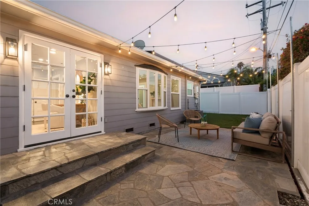 1401 Chestnut Manhattan Beach, CA 90266
