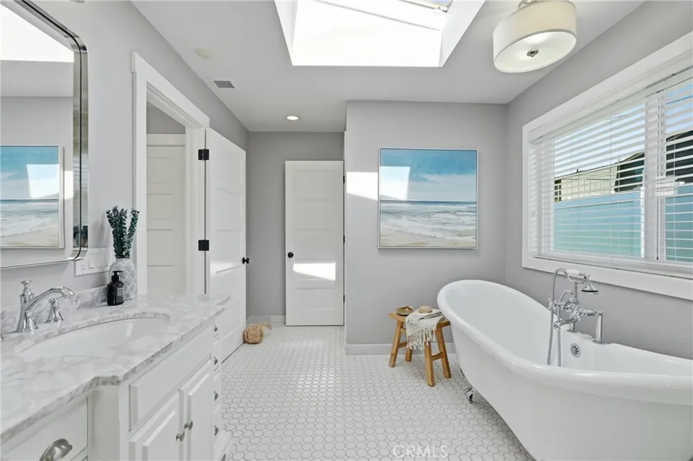 1401 Chestnut Manhattan Beach, CA 90266