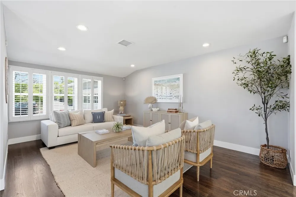 1401 Chestnut Manhattan Beach, CA 90266