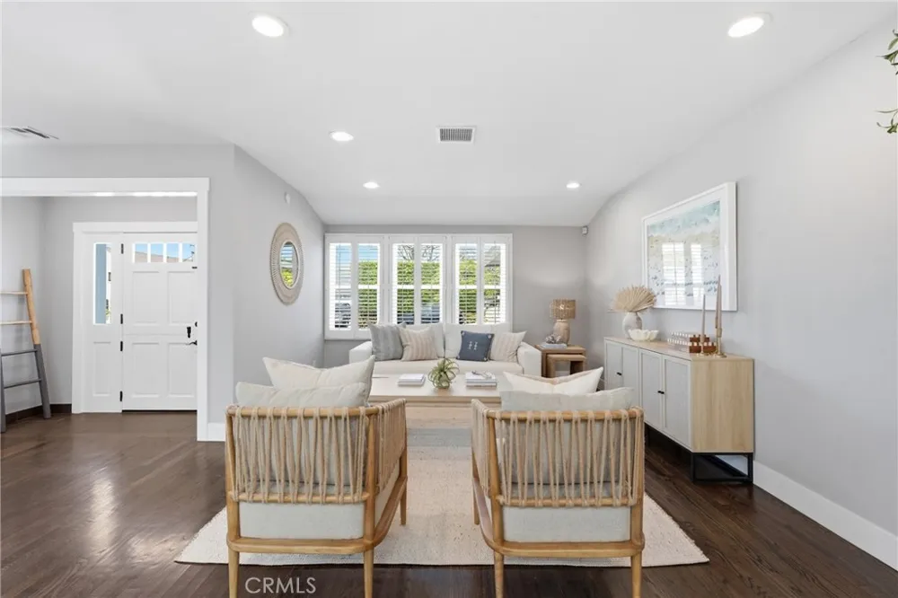 1401 Chestnut Manhattan Beach, CA 90266