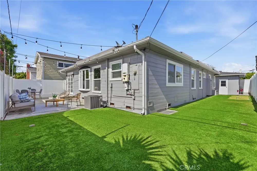 1401 Chestnut Manhattan Beach, CA 90266