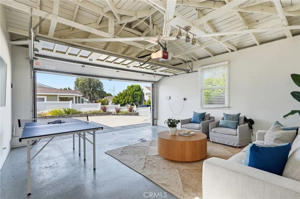 1401 Chestnut Manhattan Beach, CA 90266