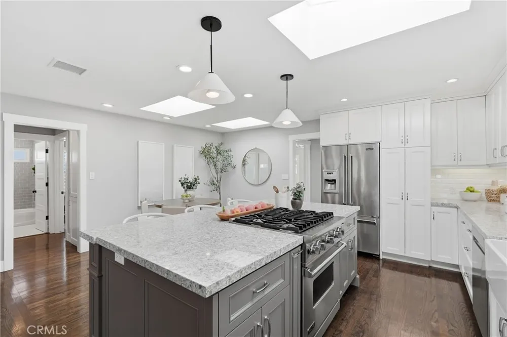 1401 Chestnut Manhattan Beach, CA 90266