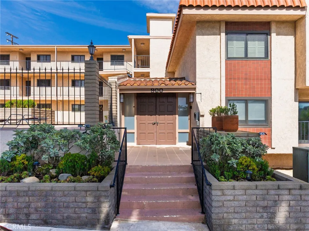 900 Cedar Street #111 El Segundo, CA 90245