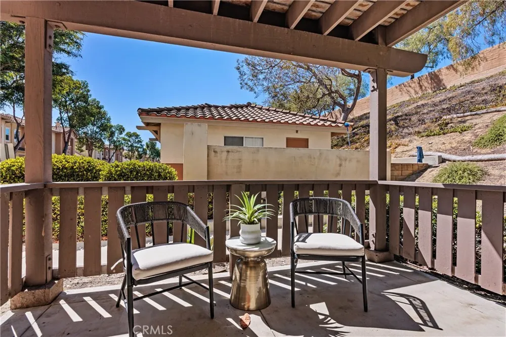 6004 Paseo Salinero Carlsbad, CA 92009