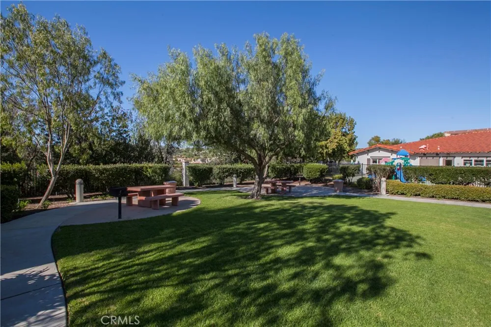 6004 Paseo Salinero Carlsbad, CA 92009