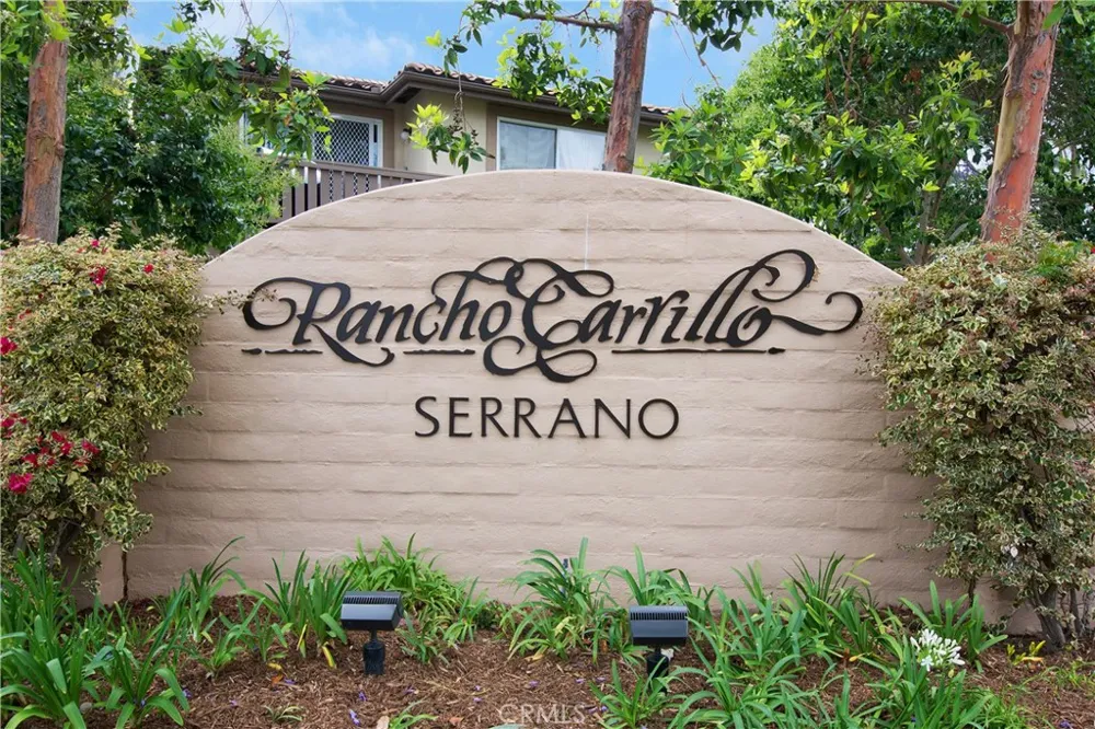 6004 Paseo Salinero Carlsbad, CA 92009
