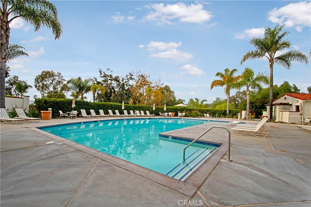 6004 Paseo Salinero Carlsbad, CA 92009