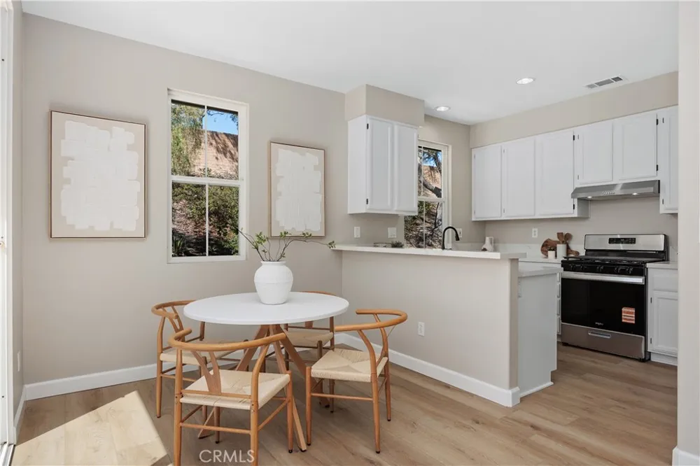 6004 Paseo Salinero Carlsbad, CA 92009