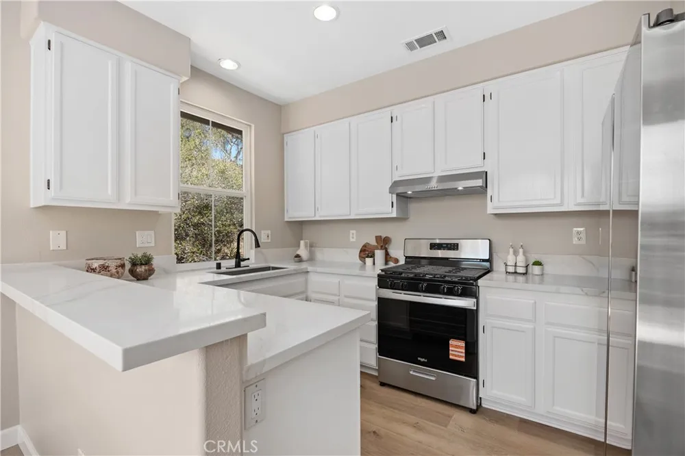6004 Paseo Salinero Carlsbad, CA 92009