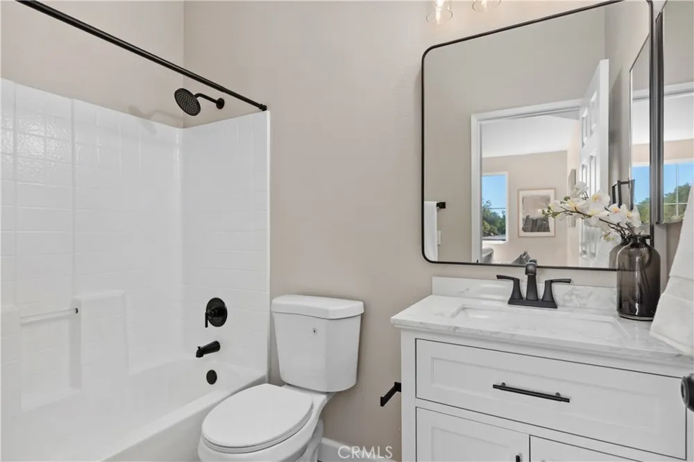 6004 Paseo Salinero Carlsbad, CA 92009