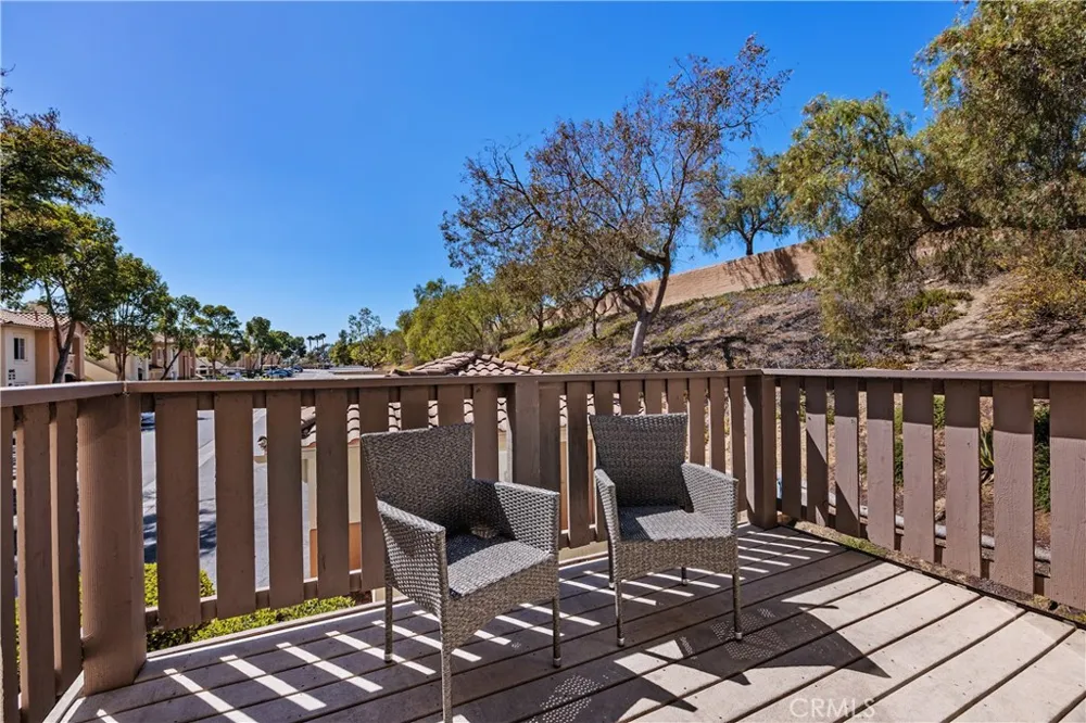 6004 Paseo Salinero Carlsbad, CA 92009