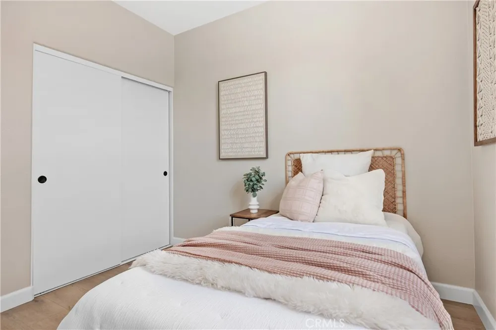 6004 Paseo Salinero Carlsbad, CA 92009