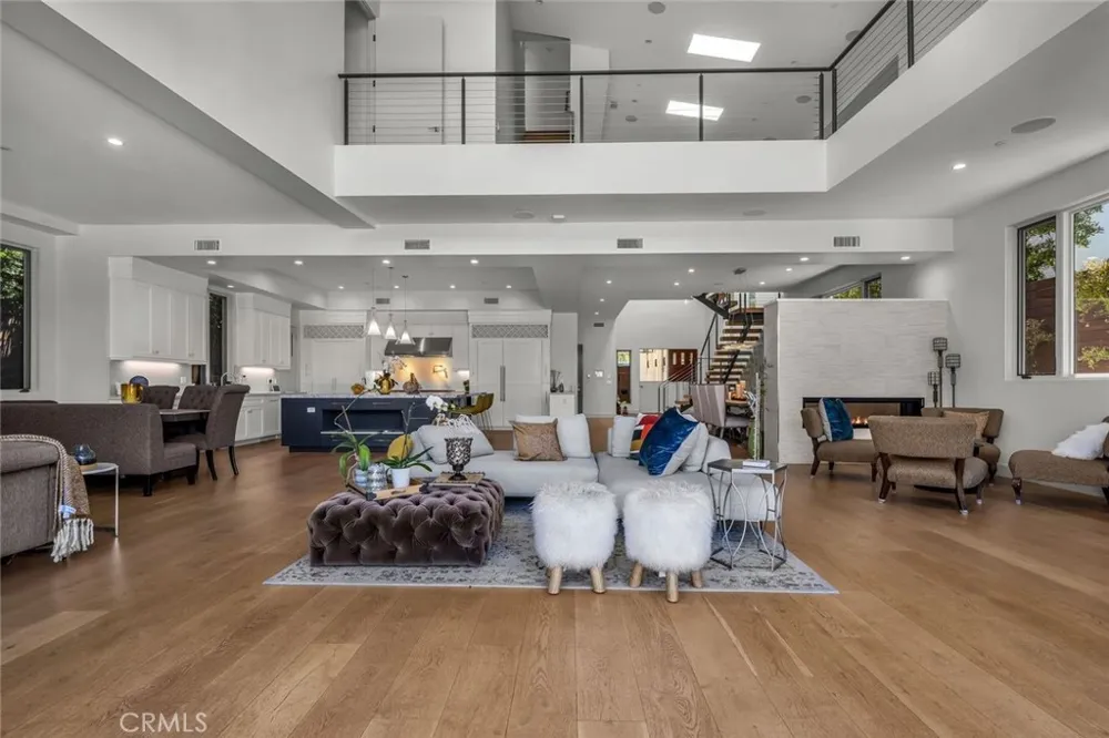 503 S Lucia Avenue Redondo Beach, CA 90277