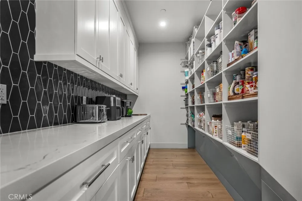 503 S Lucia Avenue Redondo Beach, CA 90277