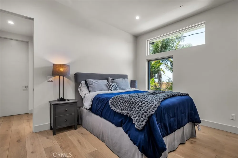 503 S Lucia Avenue Redondo Beach, CA 90277