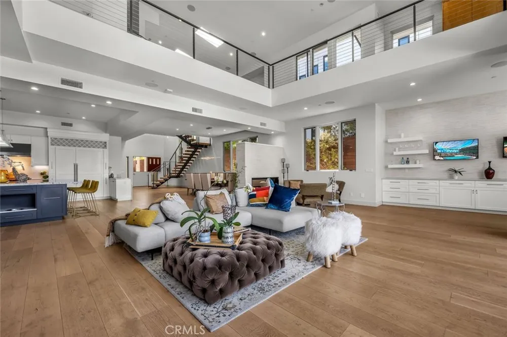 503 S Lucia Avenue Redondo Beach, CA 90277