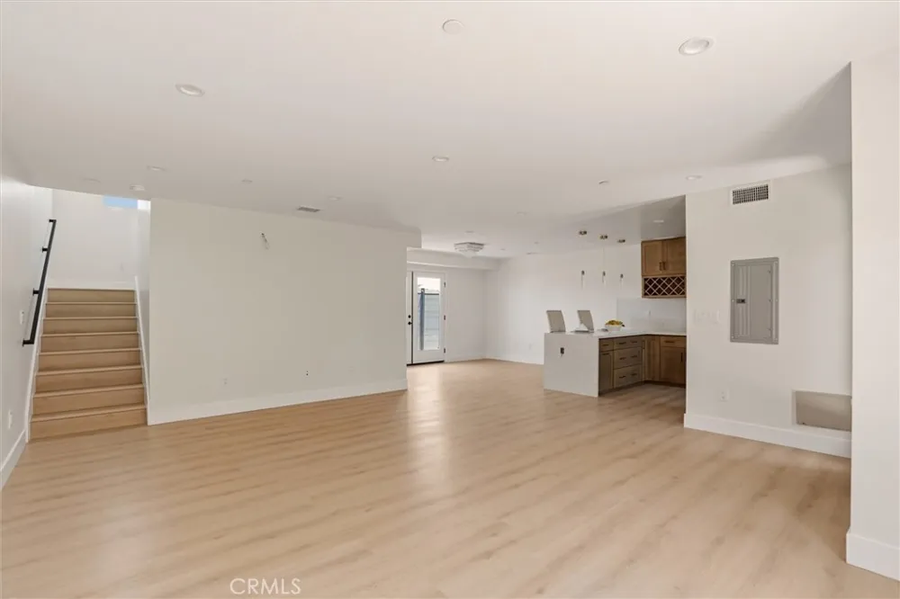 4604 W 172nd #B Lawndale, CA 90260