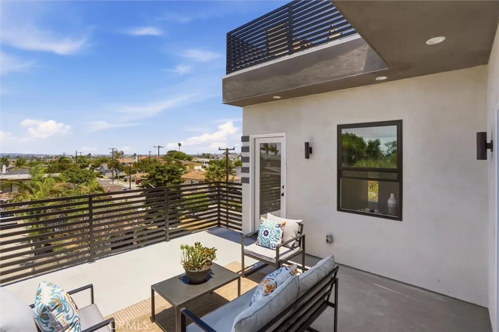 4604 W 172nd #B Lawndale, CA 90260
