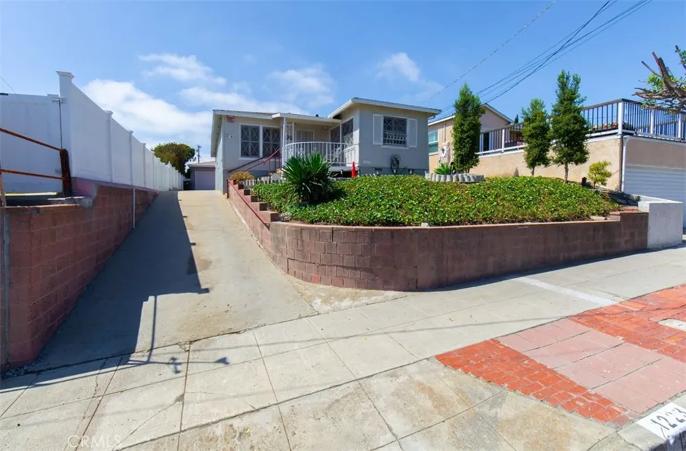 1223 W Elberon San Pedro, CA 90732