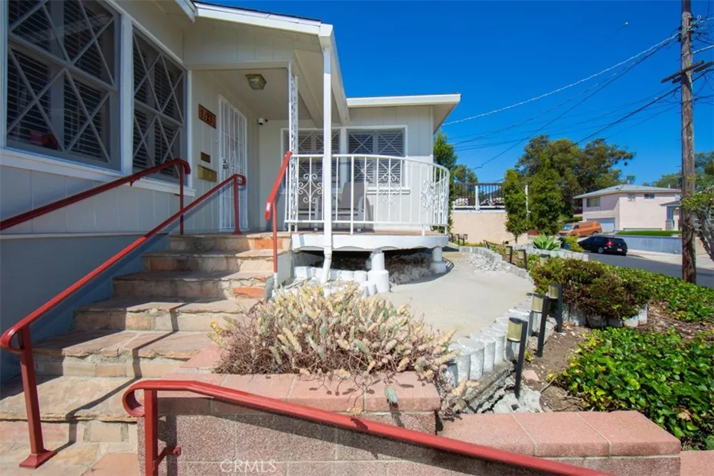 1223 W Elberon San Pedro, CA 90732