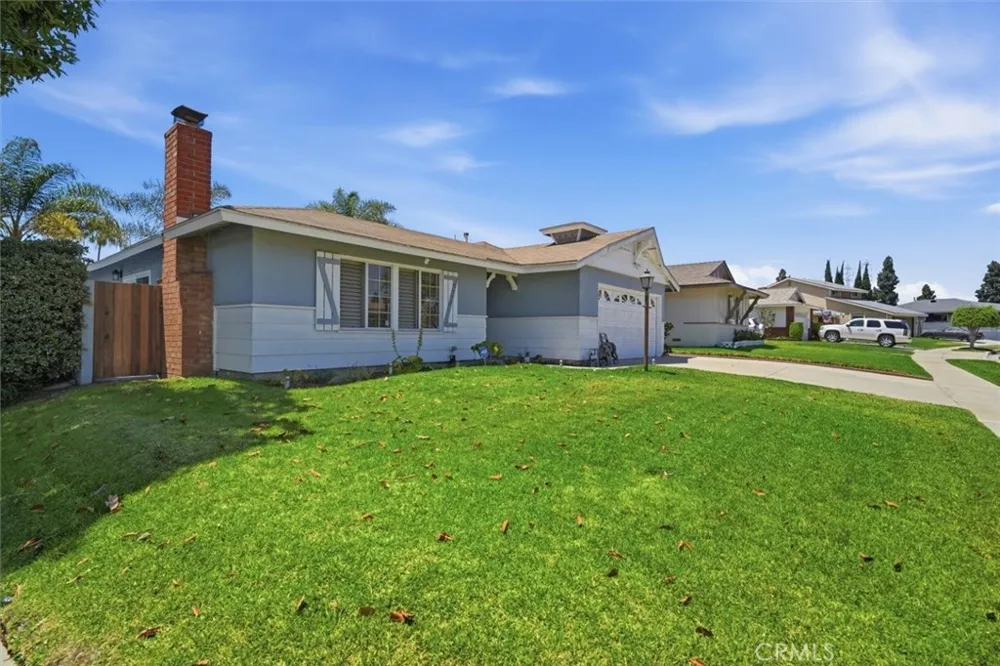 16953 Roa Carson, CA 90746