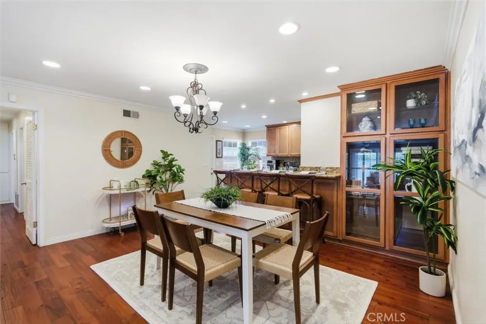 16953 Roa Carson, CA 90746