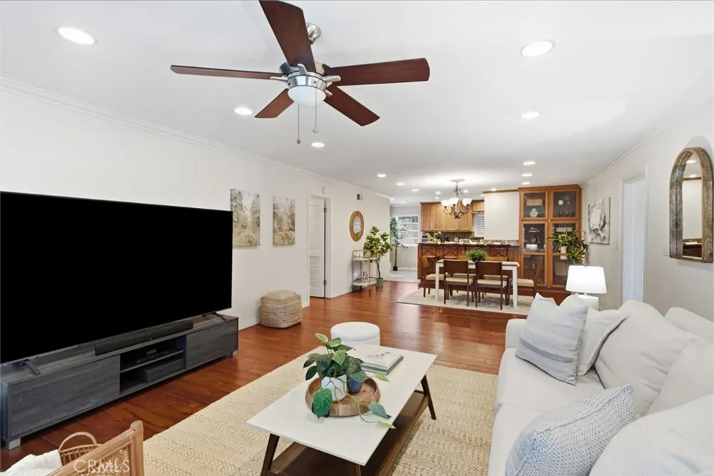 16953 Roa Carson, CA 90746