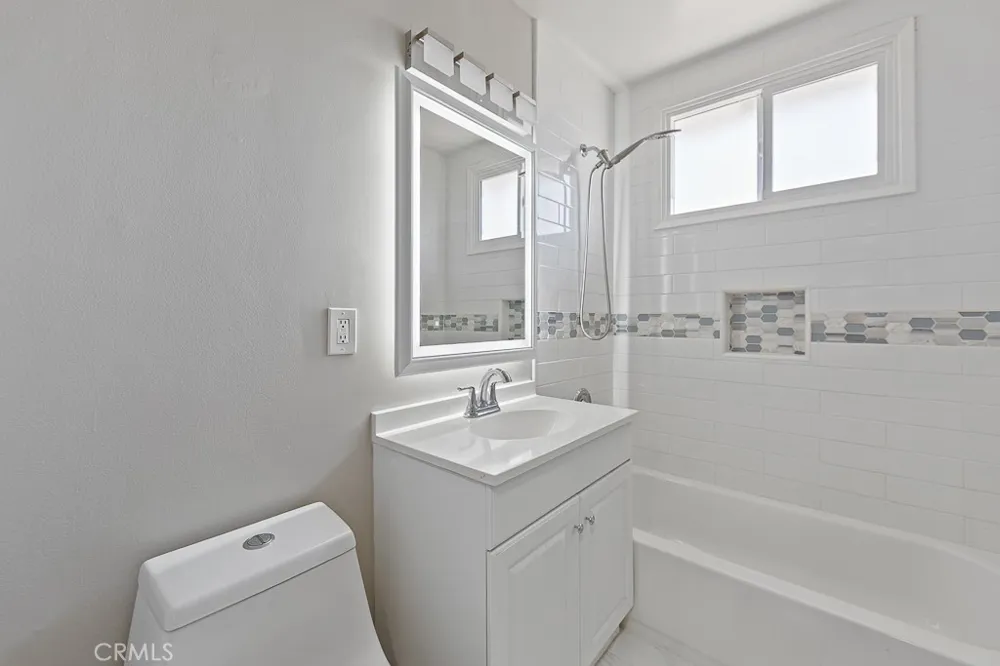 18406 Florwood Avenue Torrance, CA 90504