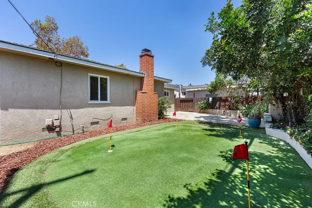 18406 Florwood Avenue Torrance, CA 90504